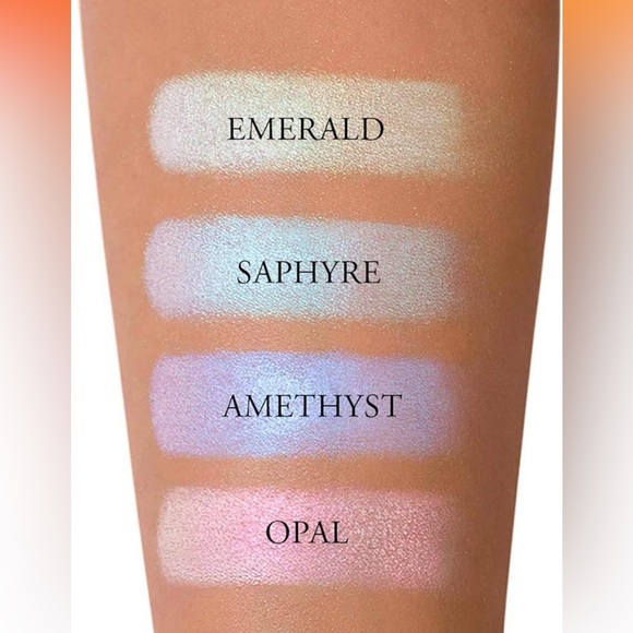 KVD alchemist Holographic Palette. - Picture 7 of 12